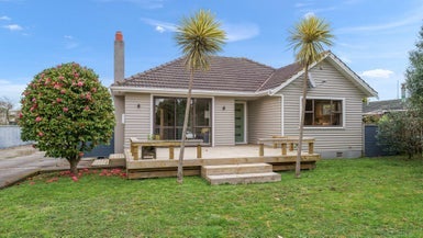 85 Atkinson Avenue, Otaki Beach, Otaki - Carousel 1