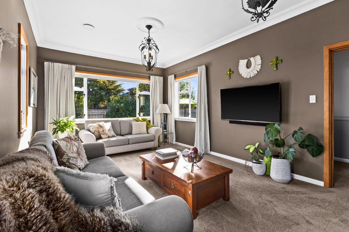 129 Nelson Crescent, Napier South, Napier - Carousel 2