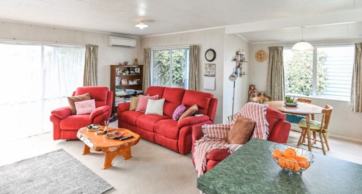 1015A Beatty Street, Mayfair, Hastings - Carousel 2