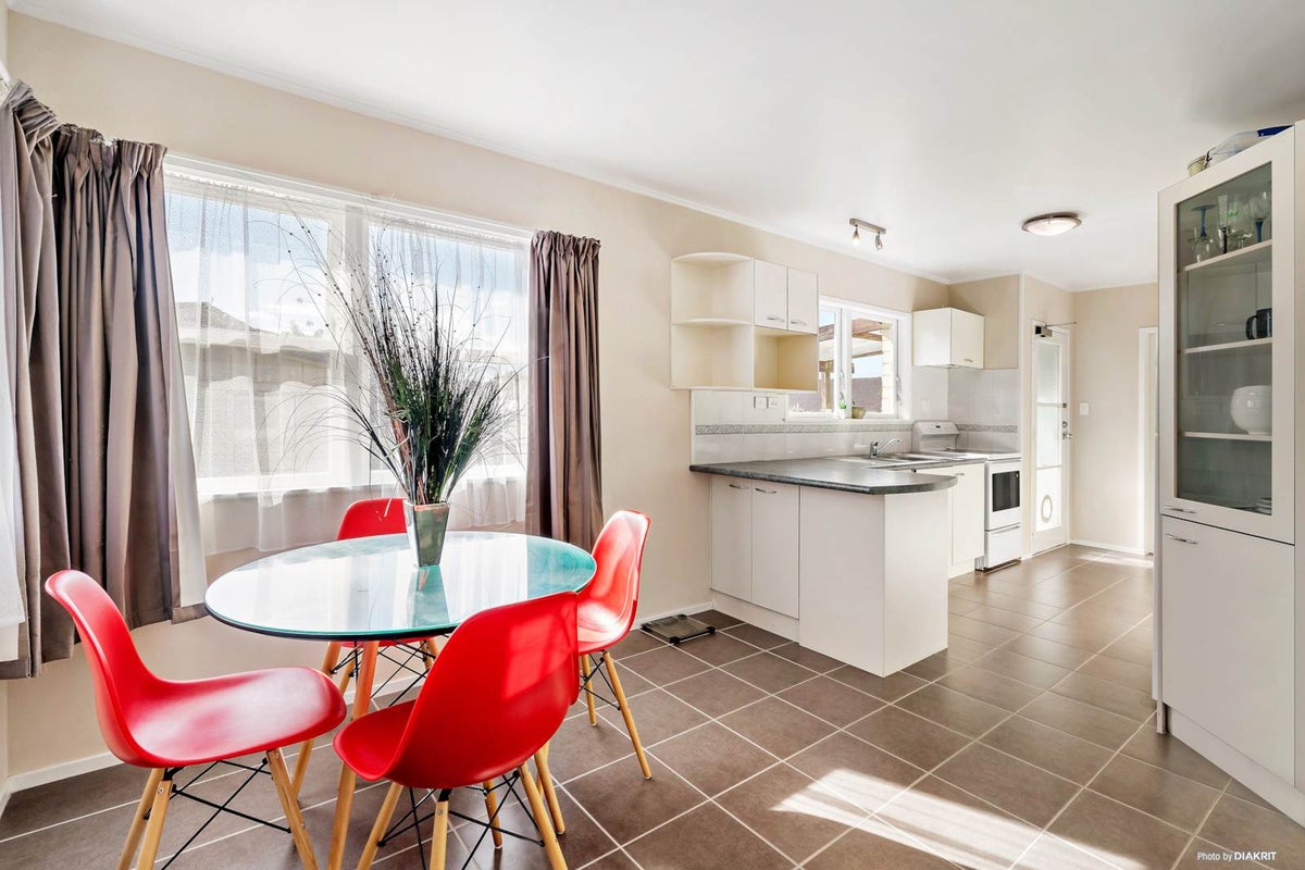 18 Huber Street, Weymouth, Auckland - Carousel 2