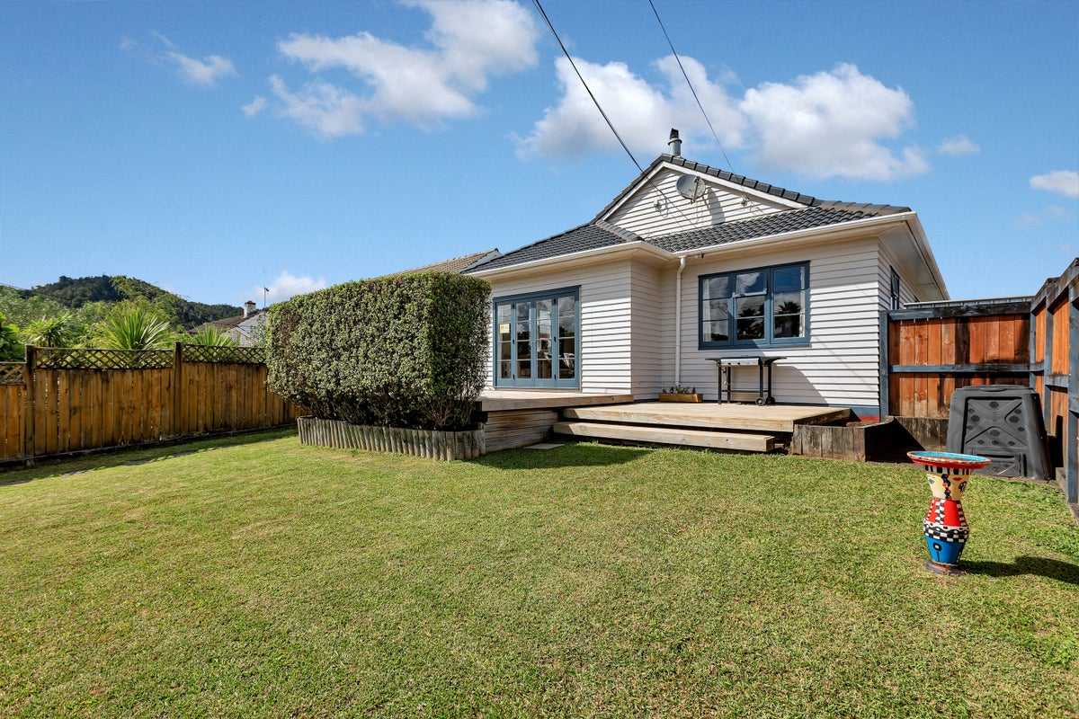15 Churchill Street, Kensington, Whangarei - Carousel 1
