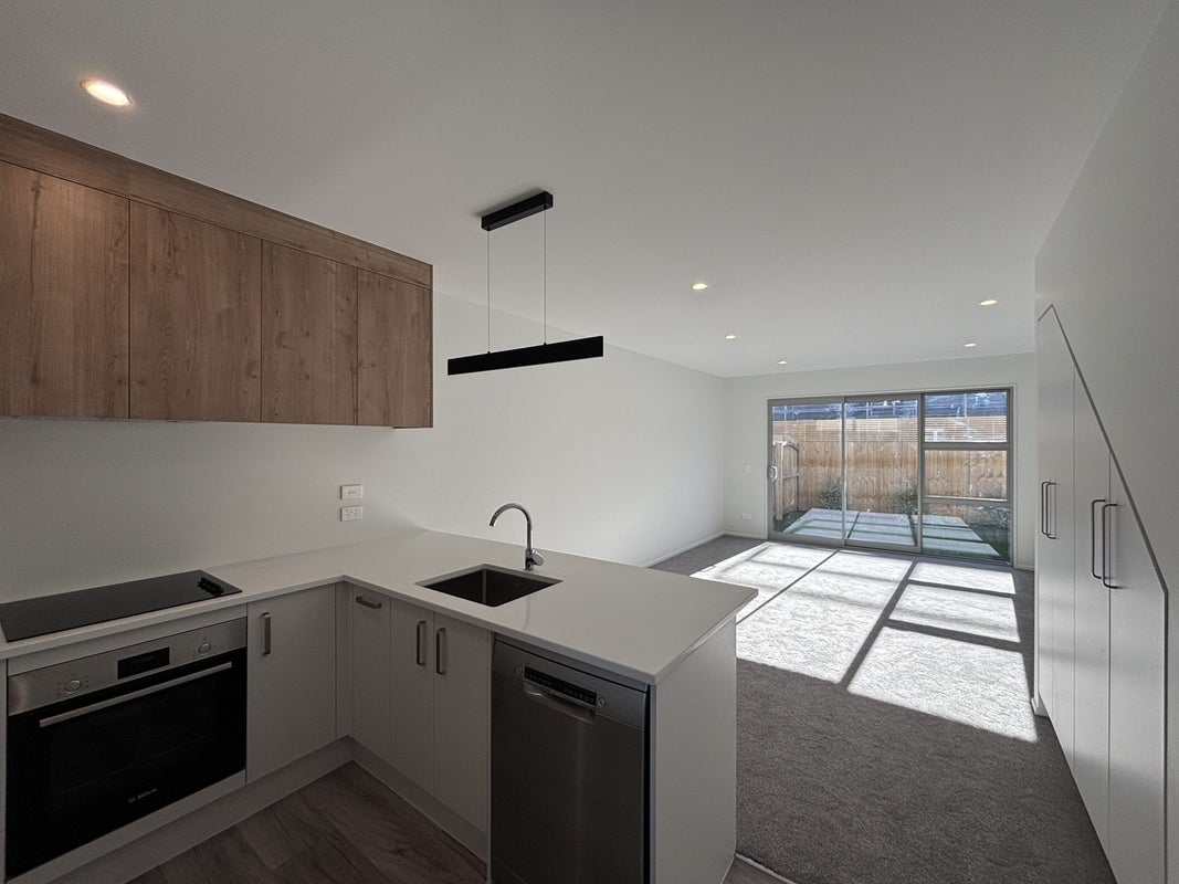3/198 Lyttelton Street, Spreydon, Christchurch - Carousel 1