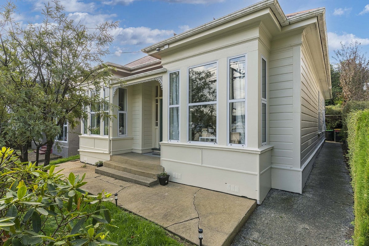 27 Chambers Street, North East Valley, Dunedin - Carousel 1
