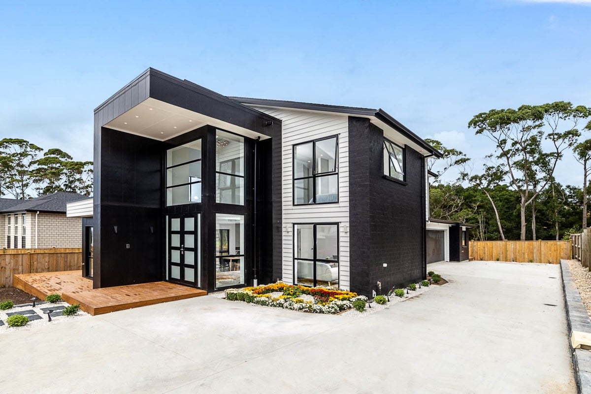 28 Mettam Drive, Swanson, Auckland - Carousel 1