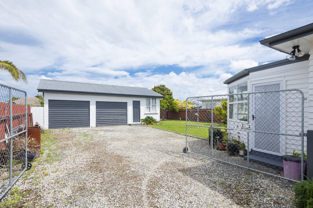 18 Birrell Street, Elgin, Gisborne - Carousel 2