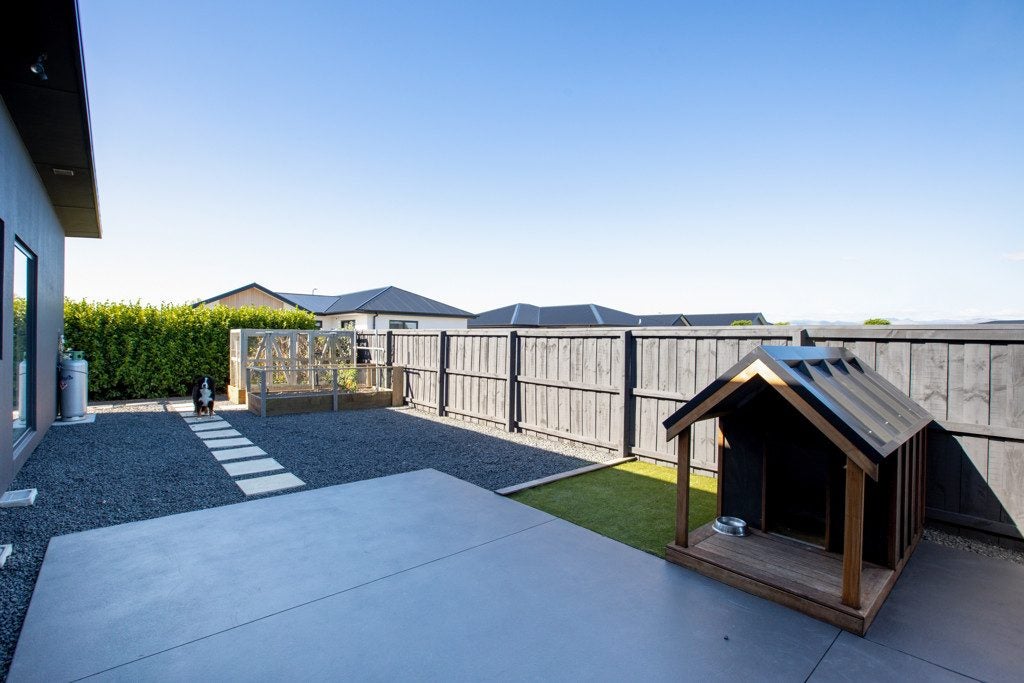 7 Veuve Drive, Lincoln, Lincoln - Carousel 32