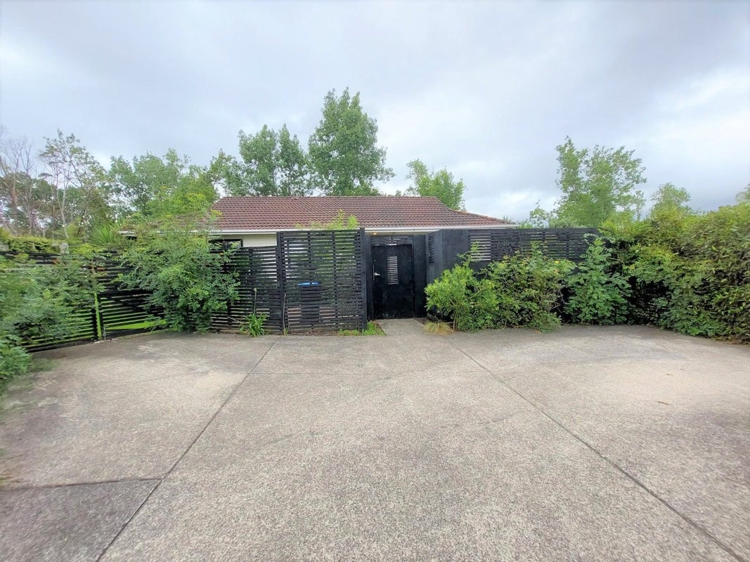 100A Taniwha Street, Wai o Taiki Bay, Auckland - Carousel 1
