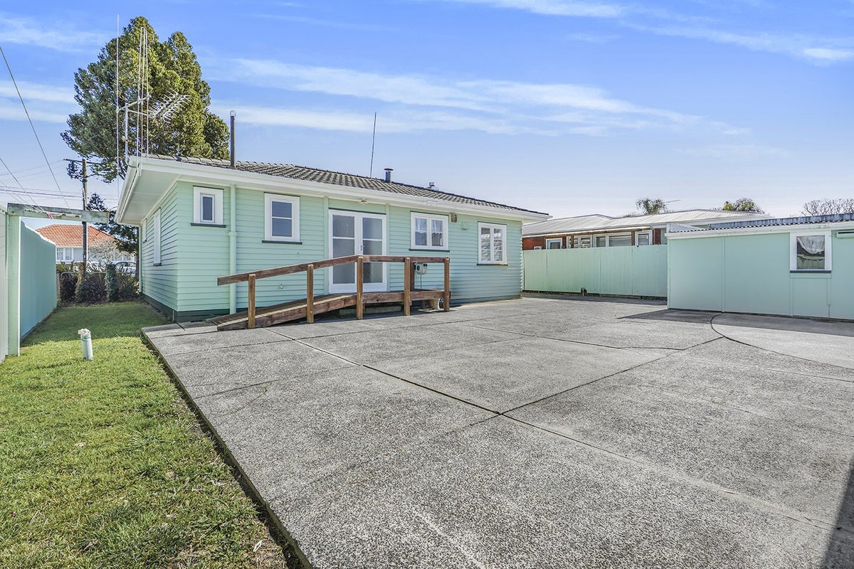 20 Portal Crescent, Beerescourt, Hamilton - Carousel 2