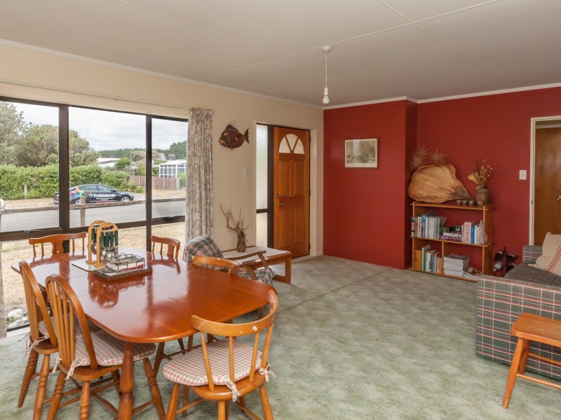 17 Rua Avenue, Waitarere Beach, Levin - Carousel 2