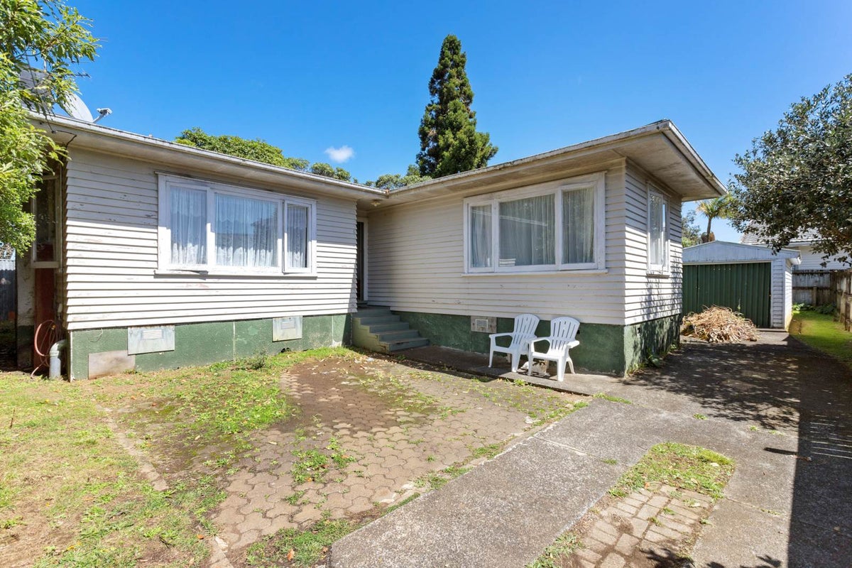 98 Archibald Road, Kelston, Auckland - Carousel 1