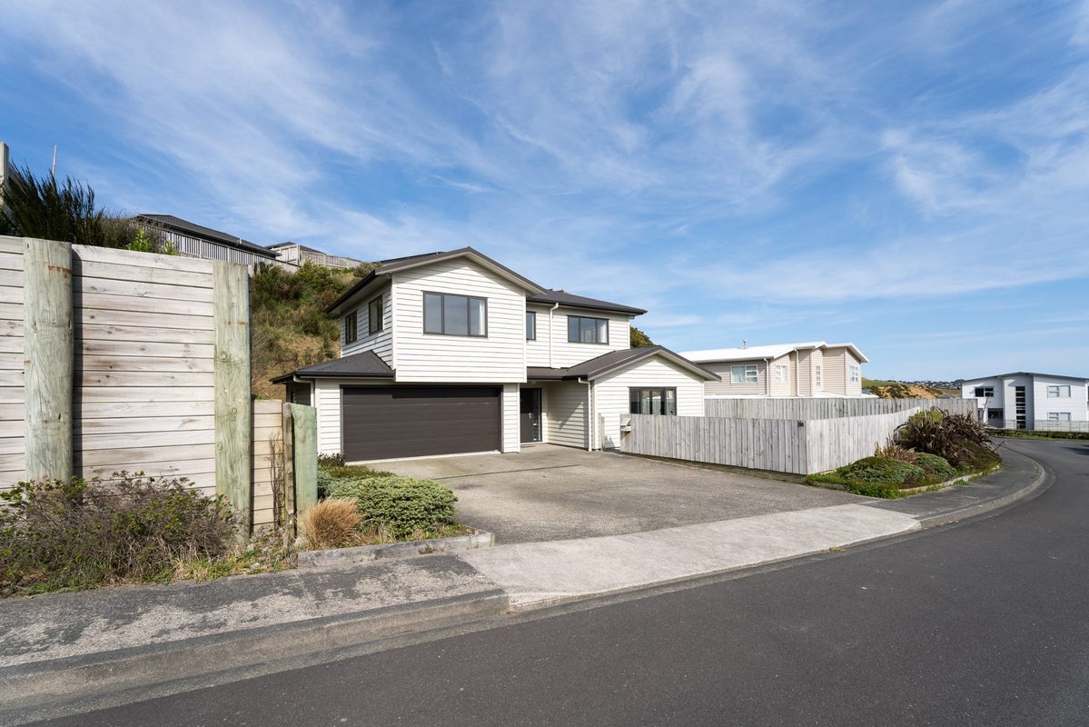 36 Havana Rise, Grenada Village, Wellington - Carousel 24