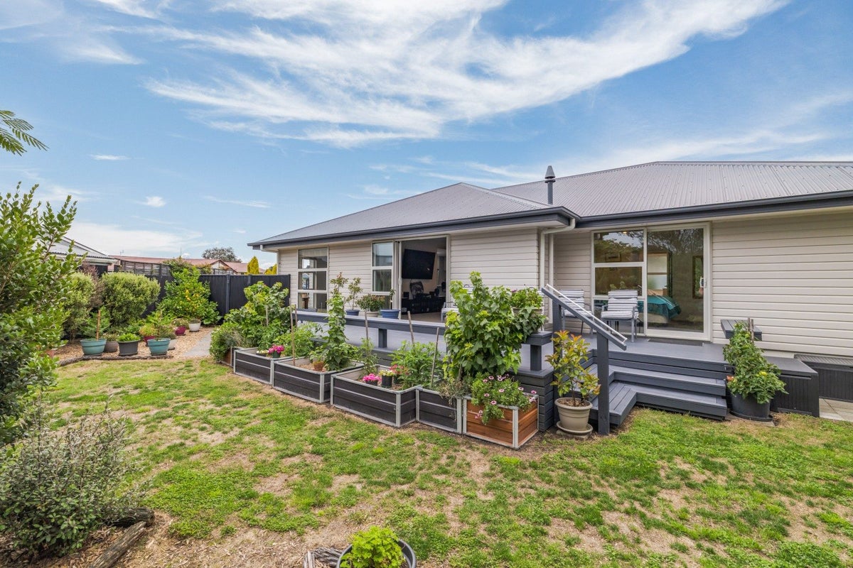 10 Cowper Place, Avondale, Christchurch - Carousel 2