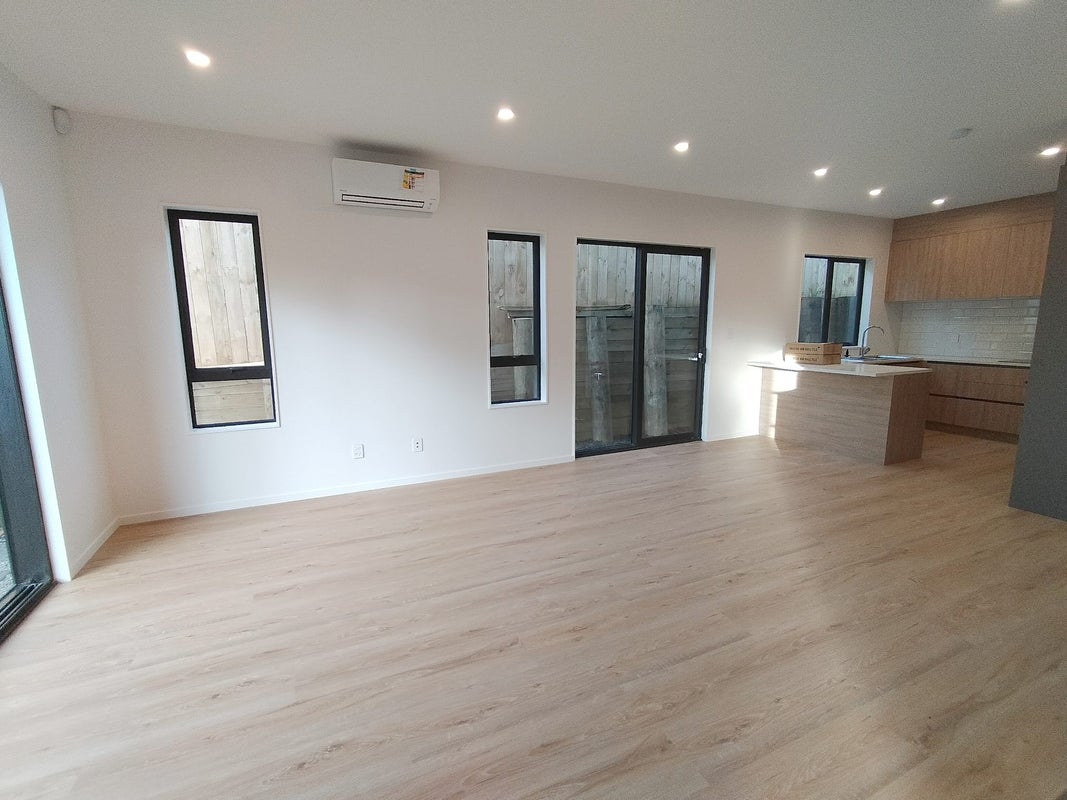 36D Marendellas Drive, Bucklands Beach, Manukau City, Auckland - Carousel 2