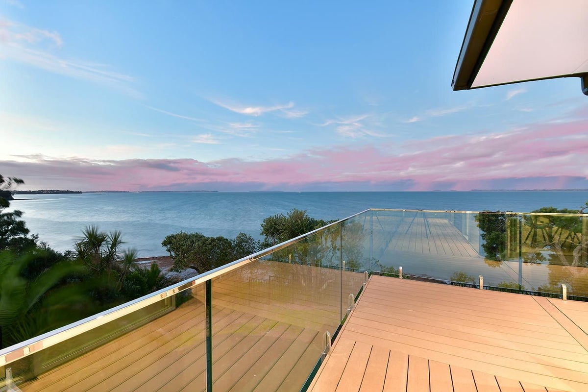 1/52 Whitby Crescent, Mairangi Bay, Auckland - Carousel 2