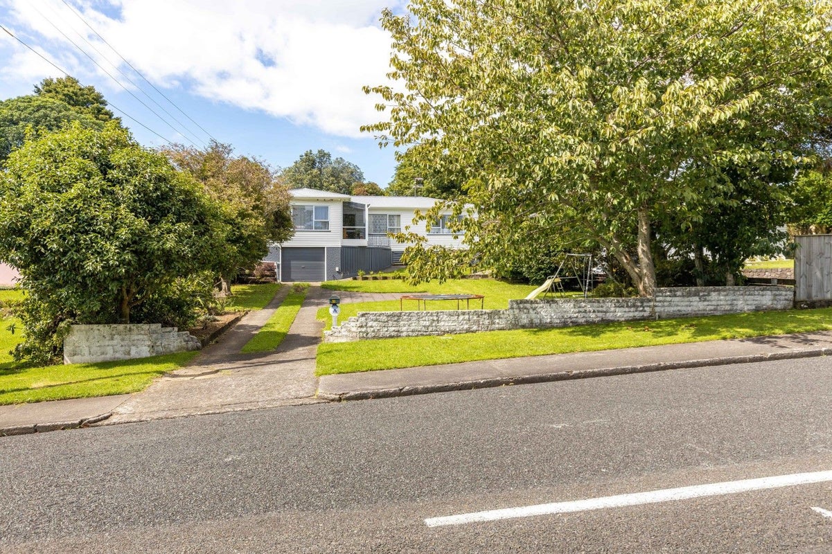 65 Clawton Street, Westown, New Plymouth - Carousel 23