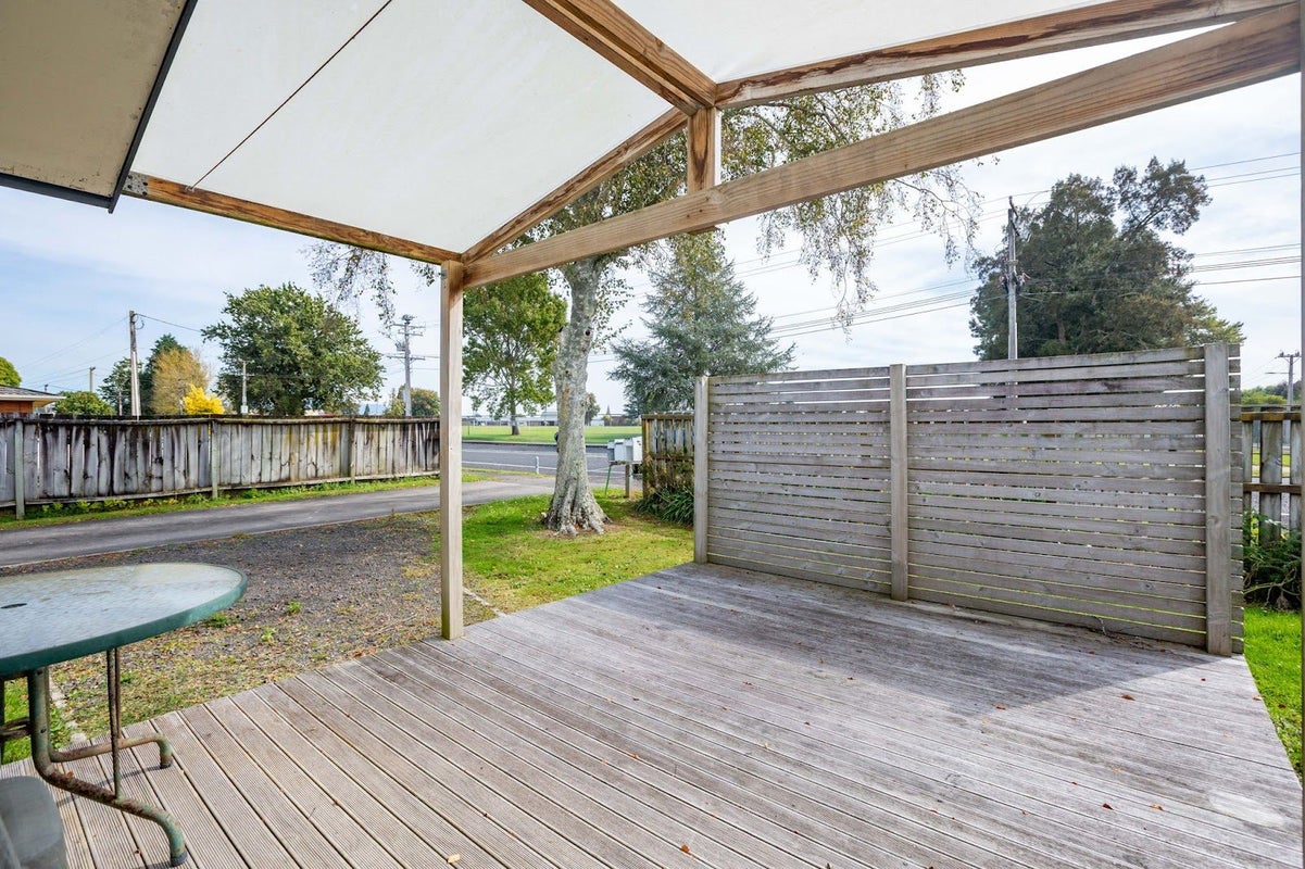 604 Park Road South, Akina, Hastings - Carousel 24