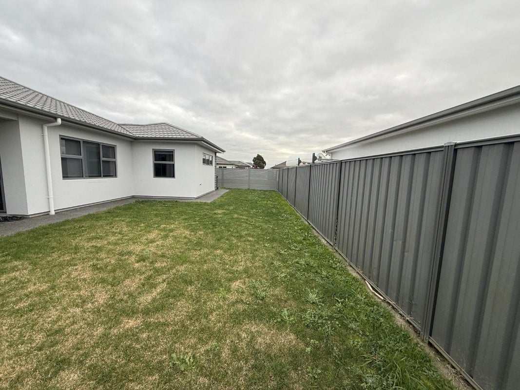 1 Rangataiki Place, Awatoto, Napier - Carousel 16
