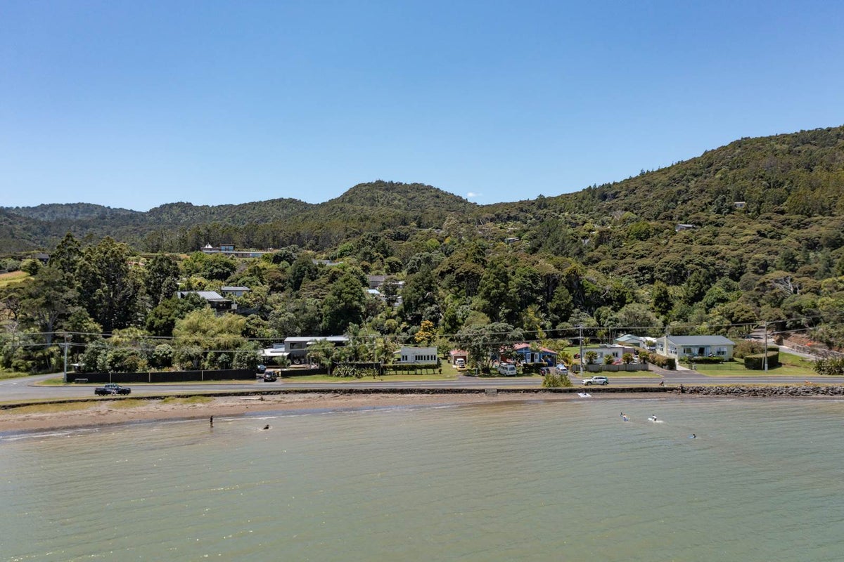 1220 Huia Road, Huia, Auckland - Carousel 2