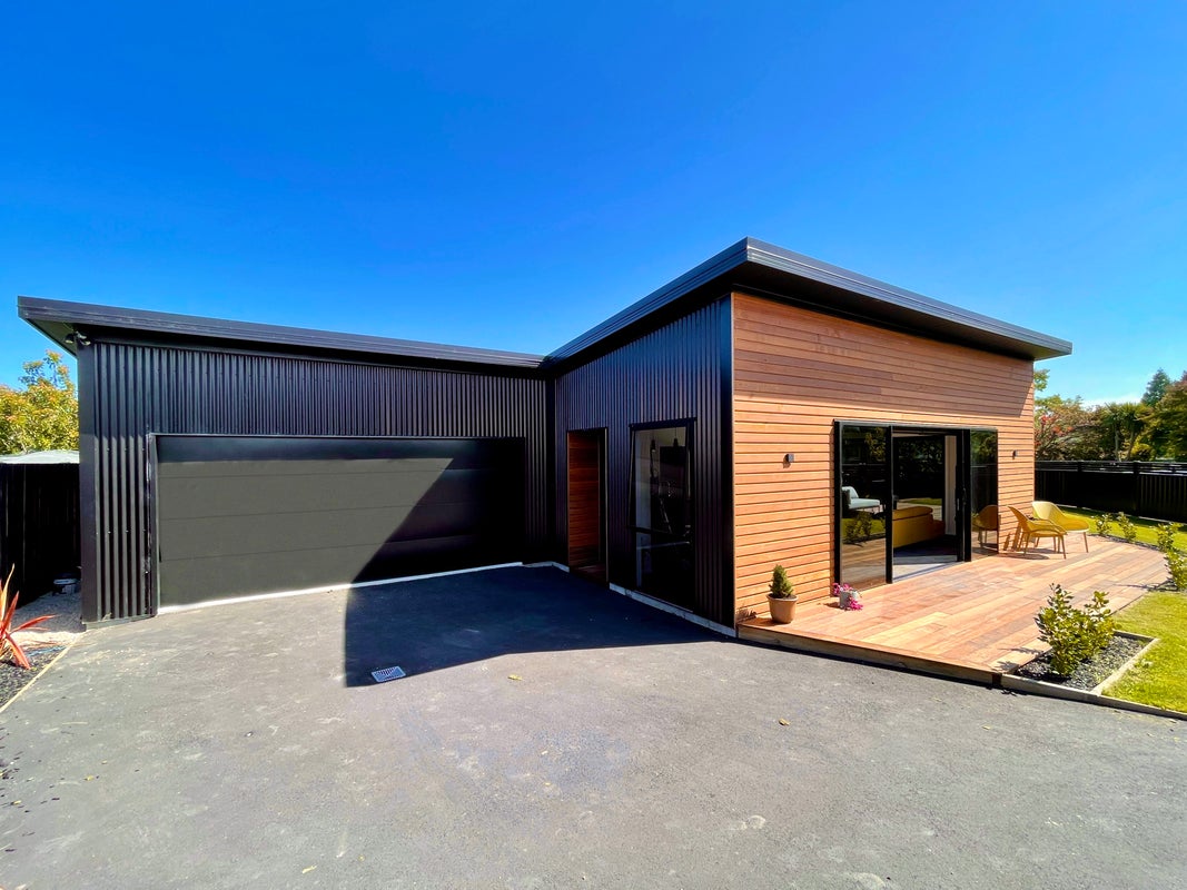 16 Whitestone Crescent, Weston, Oamaru - Carousel 1
