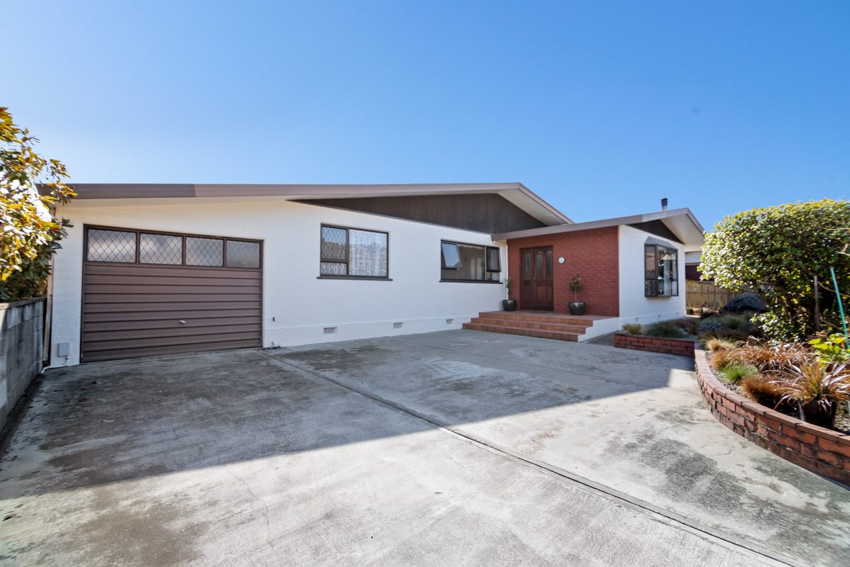 17 Roto Street, Tahunanui, Nelson - Carousel 1