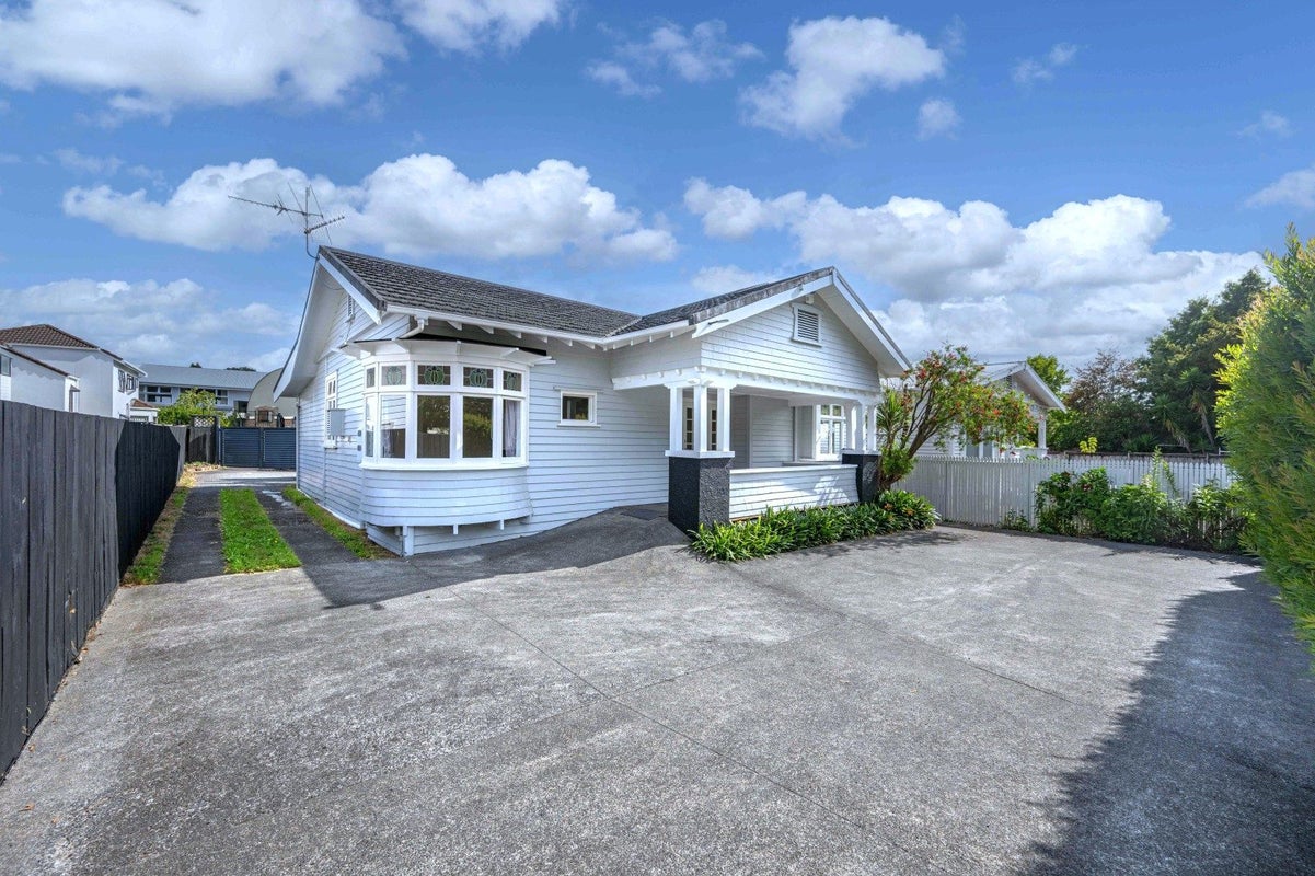 73 Green Lane East, Remuera, Auckland - Carousel 1