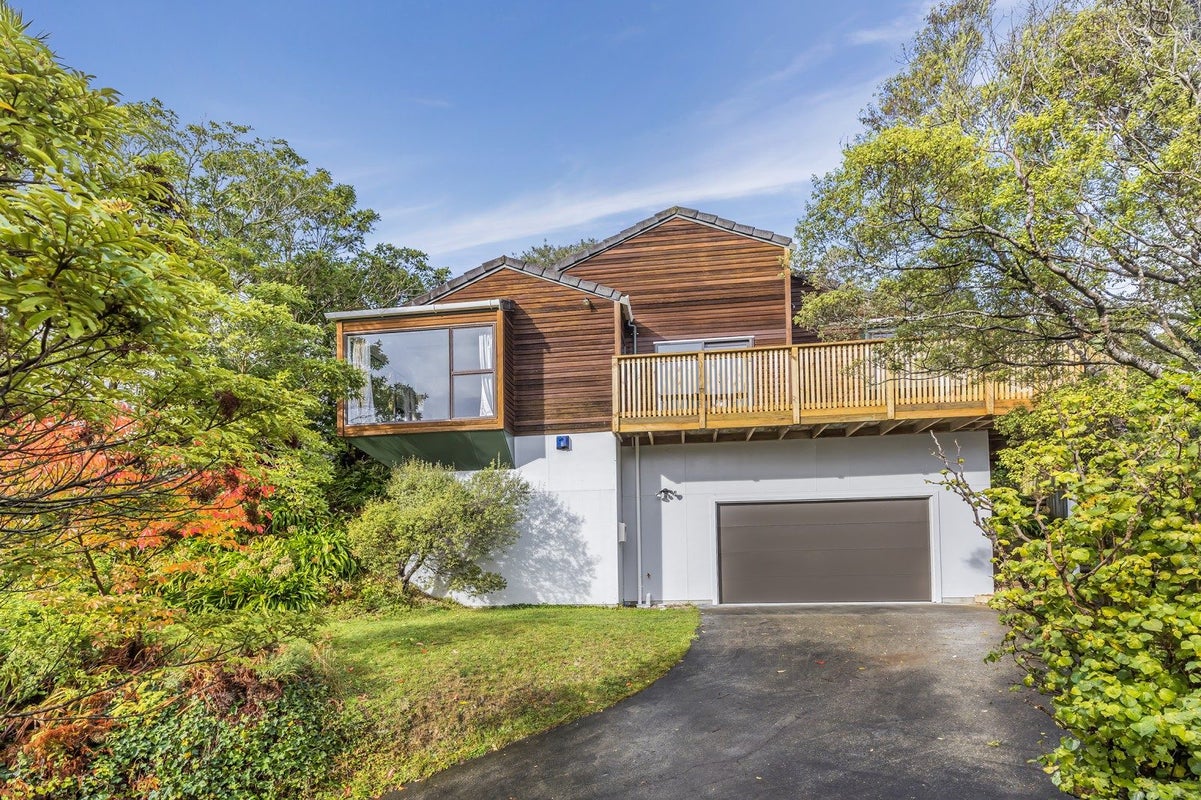 12 Creswick Terrace, Northland, Wellington - Carousel 1