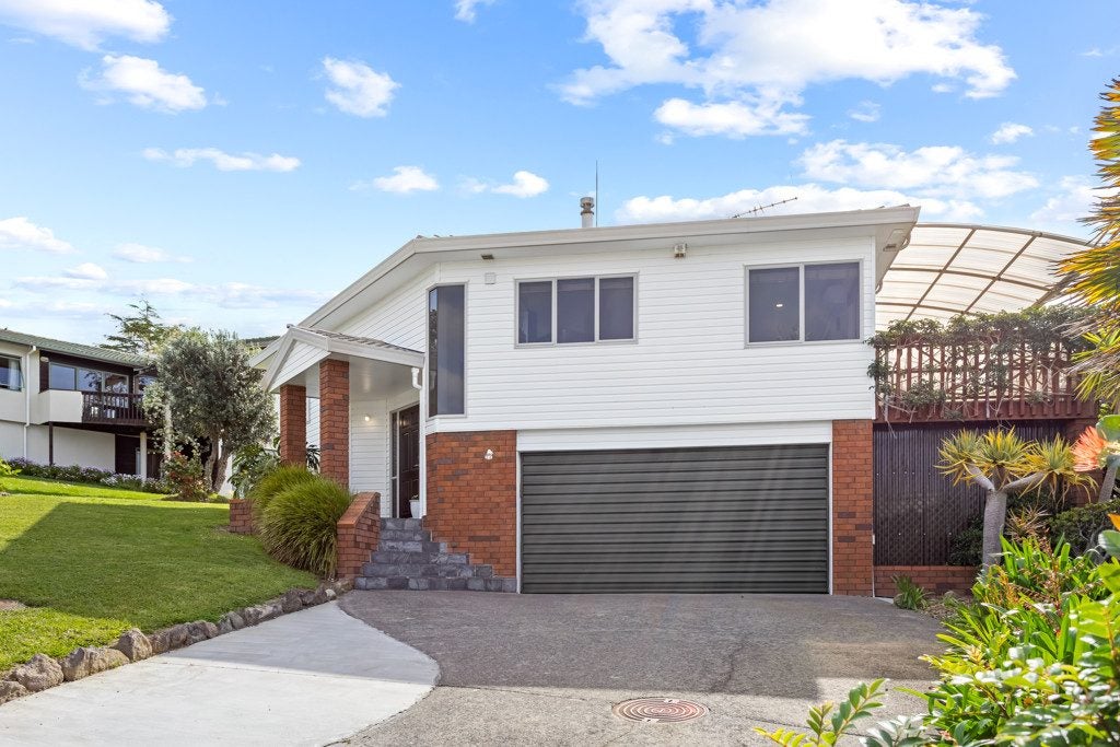 19 Charlotte Street, Stanmore Bay, Whangaparaoa - Carousel 1