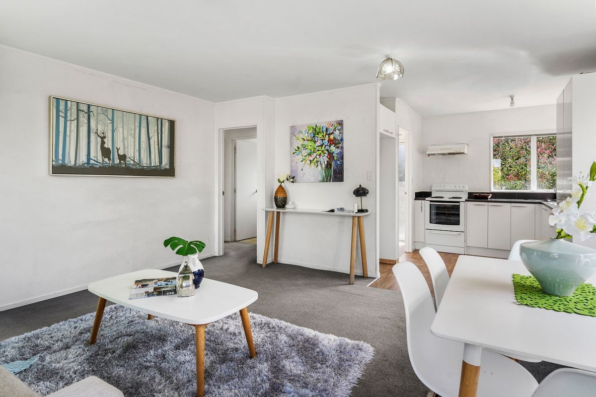 73 Chichester Drive, Rosehill, Papakura - Carousel 7