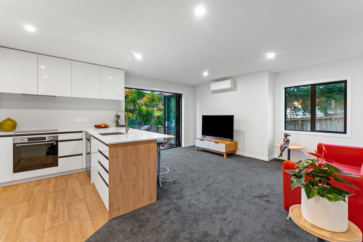 1/44 Kingsland Avenue, Kingsland, Auckland - Carousel 2
