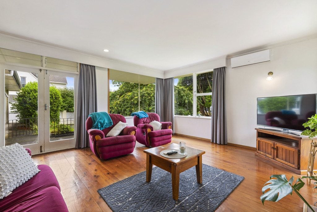21 Lewis Road, Lynmore, Rotorua - Carousel 2