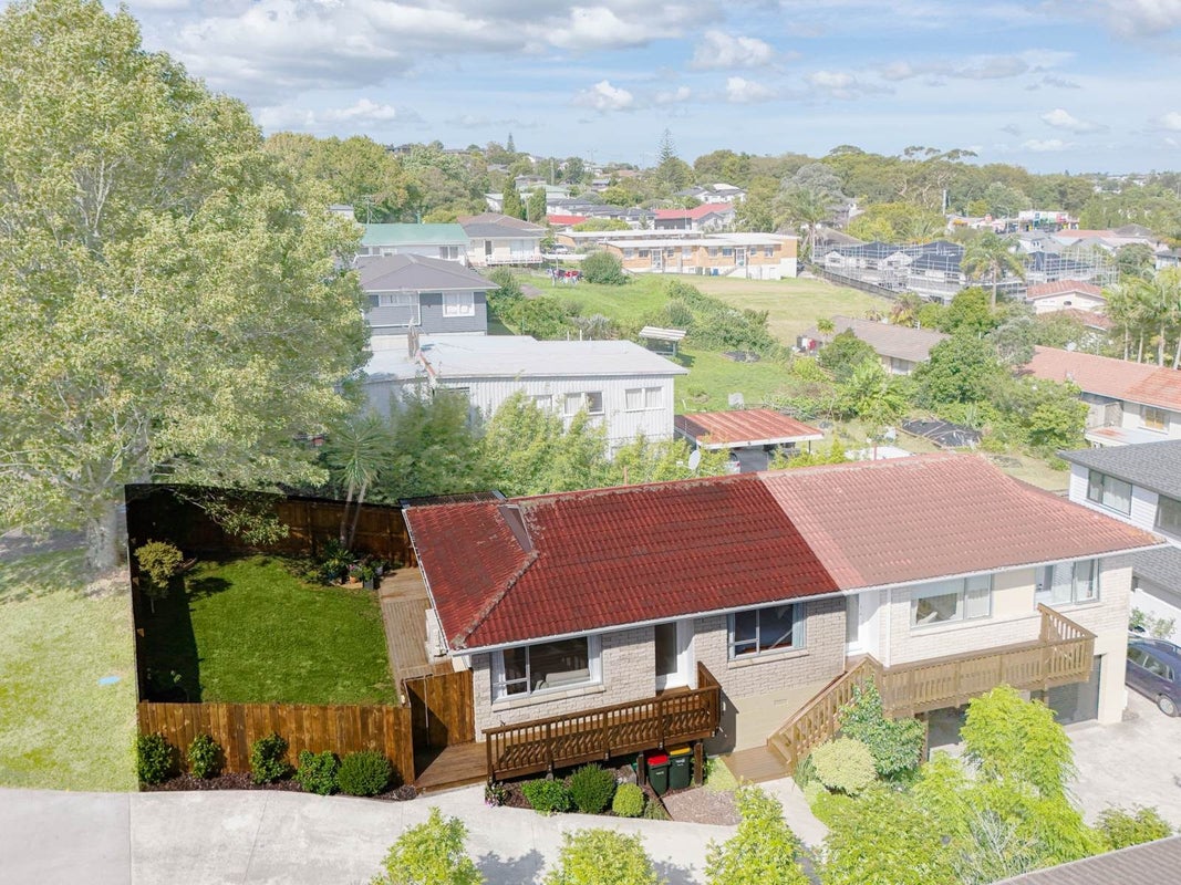 1/13 Bentley Avenue, Glenfield, Auckland - Carousel 26