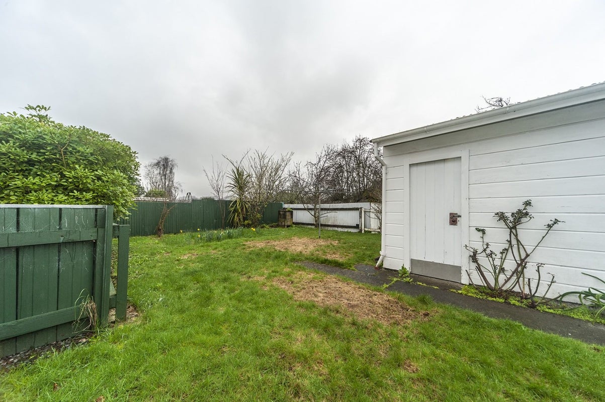 20 Whitley Avenue, Ebdentown, Upper Hutt - Carousel 12
