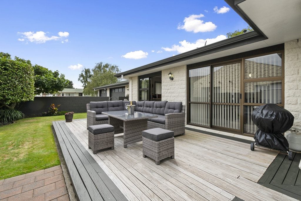 27 Humphries Place, Awapuni, Palmerston North - Carousel 2