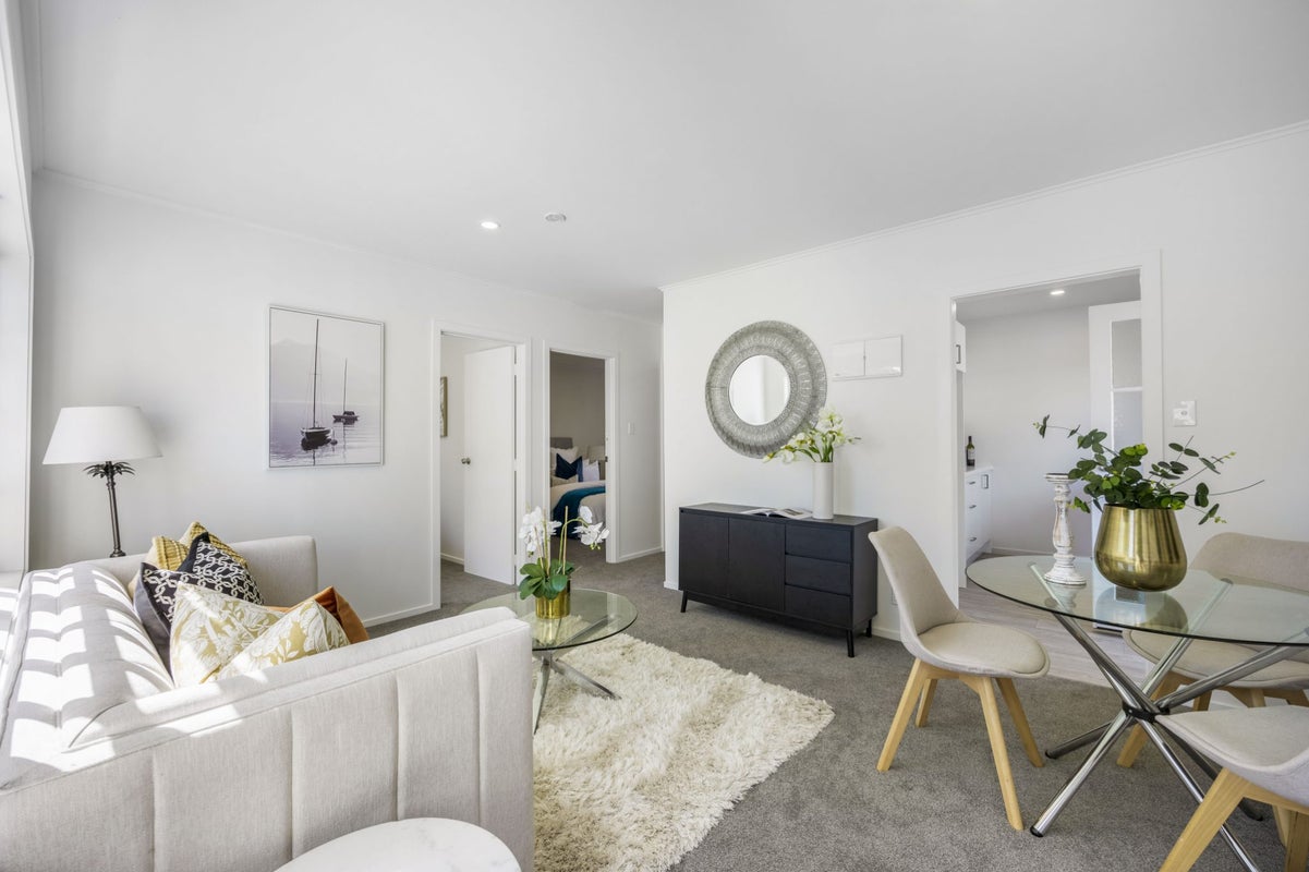 2/7 Hawkins Street, Meadowbank, Auckland - Carousel 2