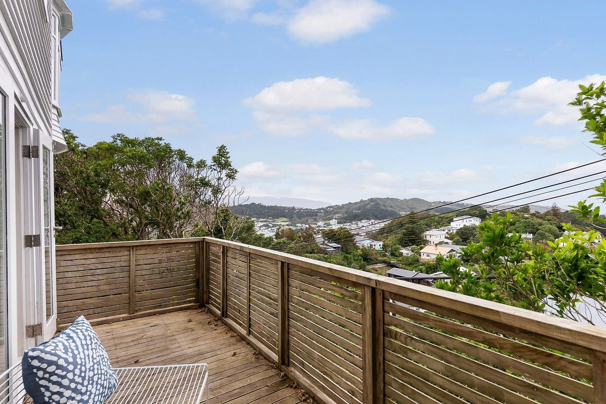 20 Pearce Street, Vogeltown, Wellington - Carousel 2