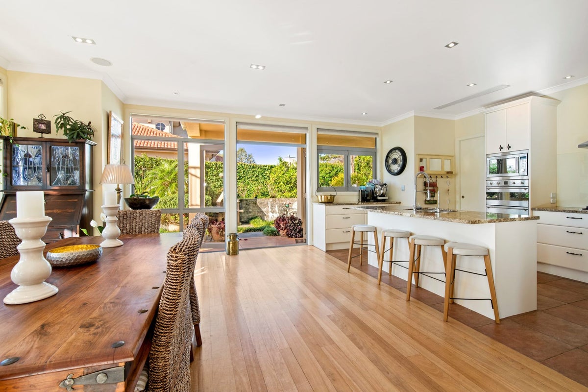 359 Pinecrest Drive, Gulf Harbour, Whangaparaoa - Carousel 2