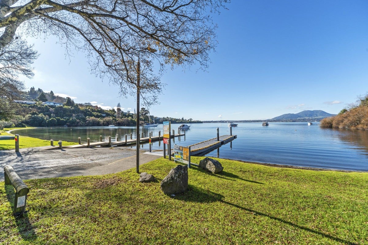 26 Parawera Drive, Acacia Bay, Taupo - Carousel 10
