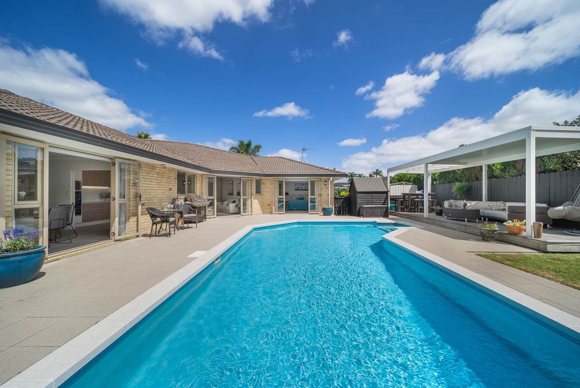 1 Parkhaven Drive, Rosehill, Papakura - Carousel 1