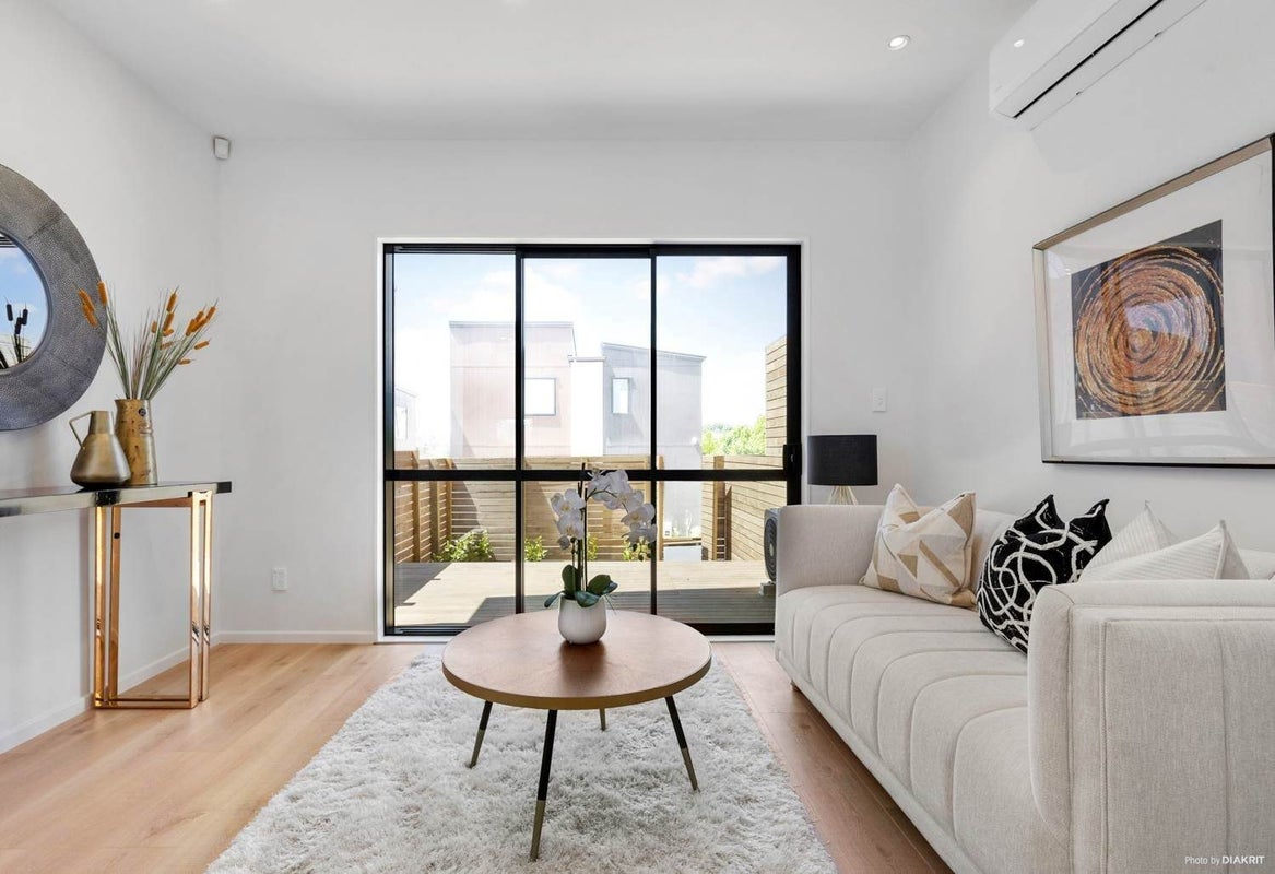 1/62 Highland Park Drive, Highland Park, Auckland - Carousel 14