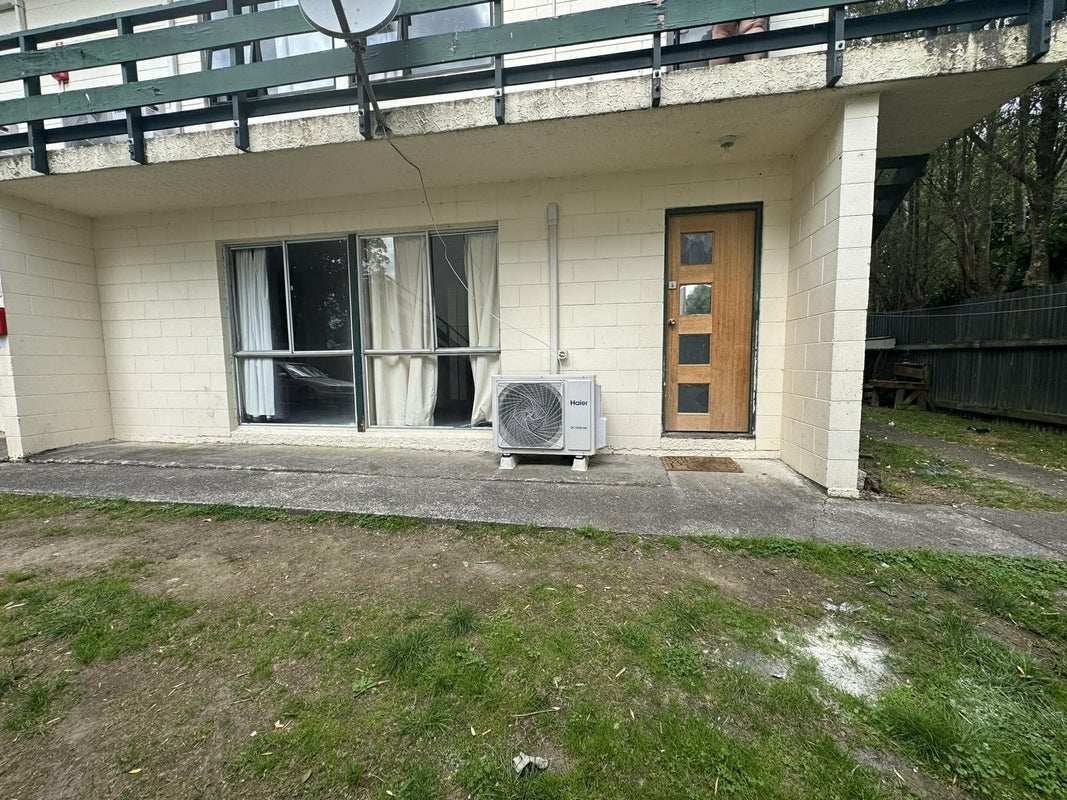 2/12 Wood Street, Wallaceville, Upper Hutt - Carousel 8