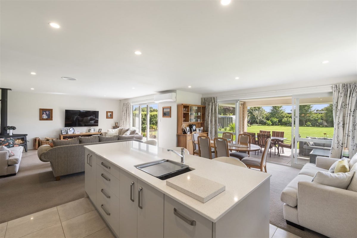9 Pinot Crescent, Ohau, Levin - Carousel 2