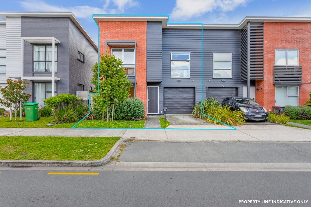 36 Vincent McGrath Crescent, Swanson, Auckland - Carousel 1