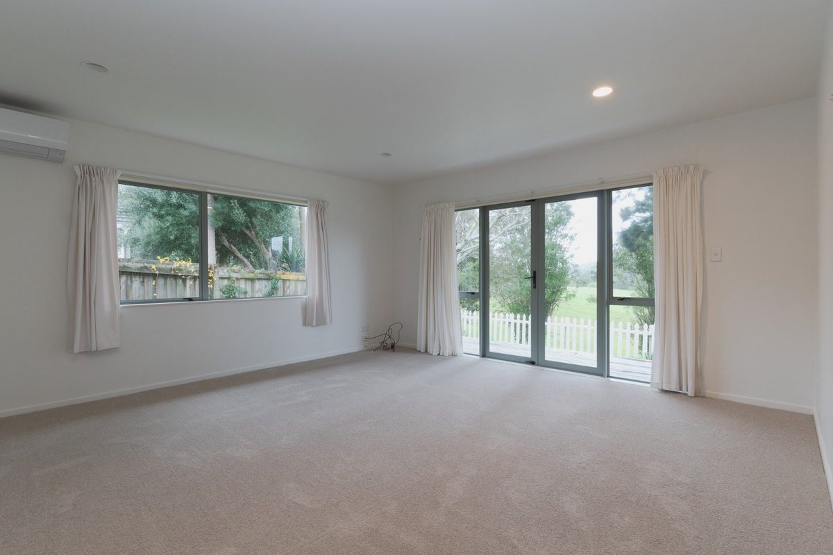 7 Tates Court, Gulf Harbour, Whangaparaoa - Carousel 2