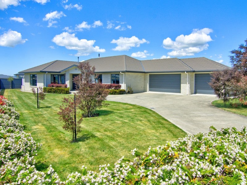 11 Mervyn Brown Place, Solway, Masterton - Carousel 1