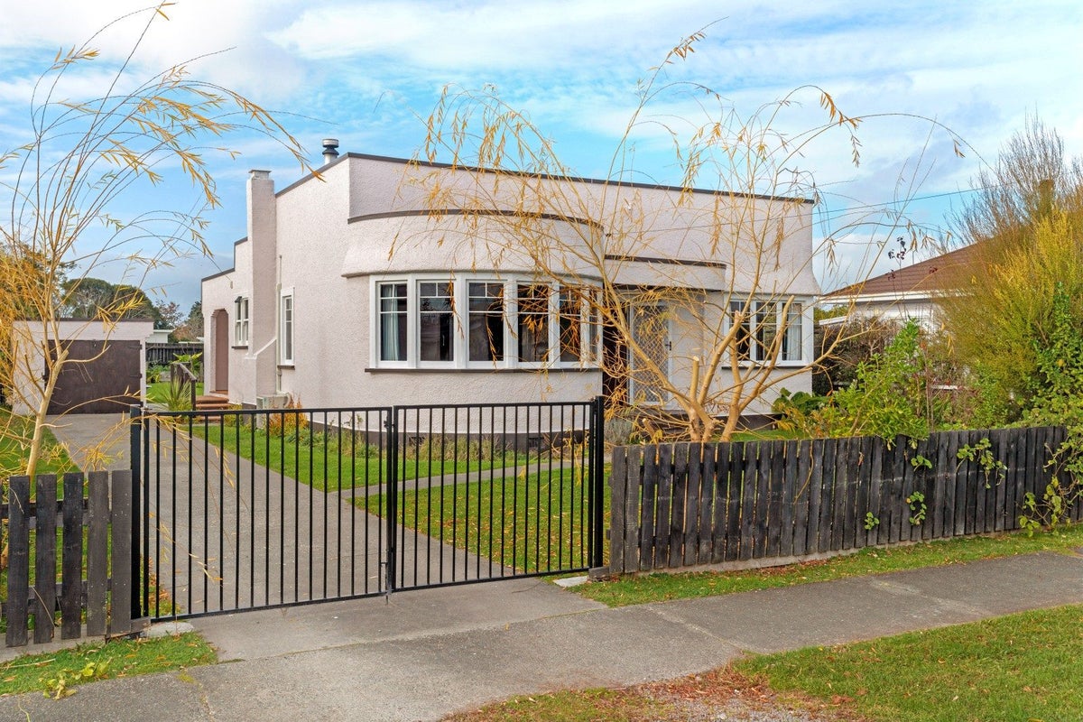37 Muir Street, Te Hapara, Gisborne - Carousel 1