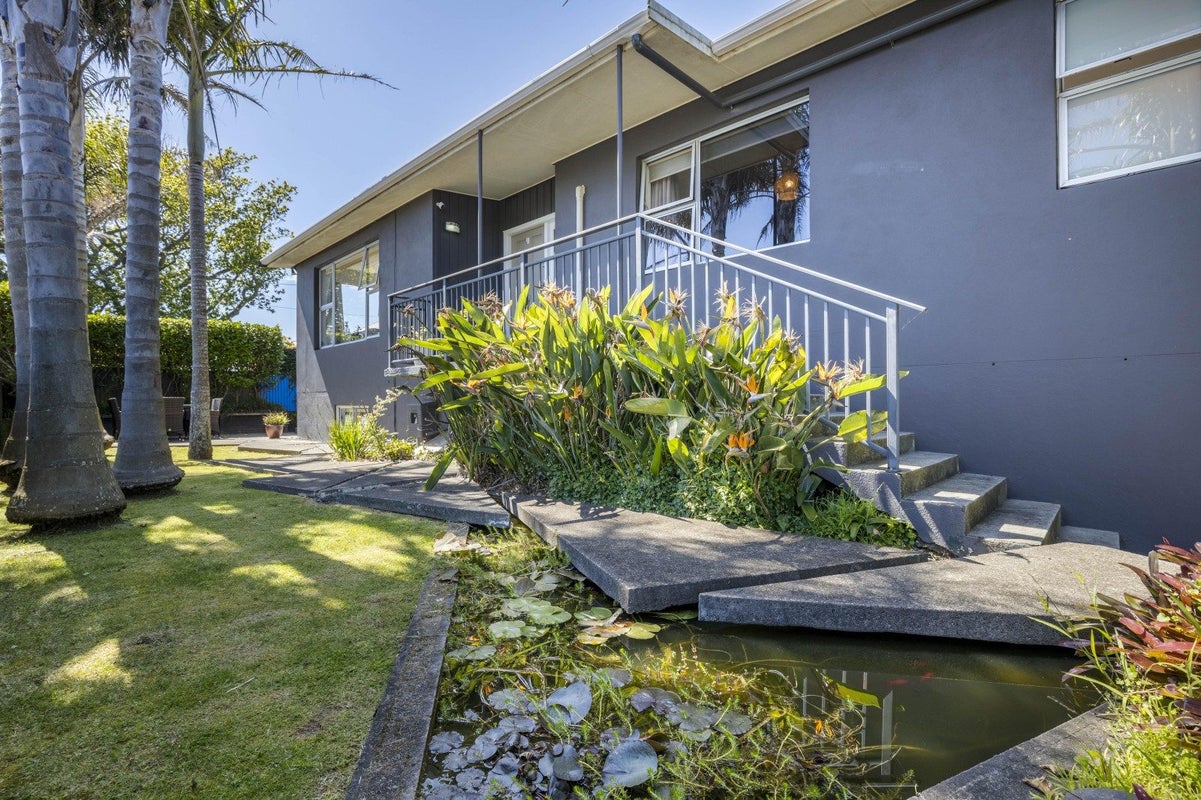 29 Barrett Street, Westown, New Plymouth - Carousel 1