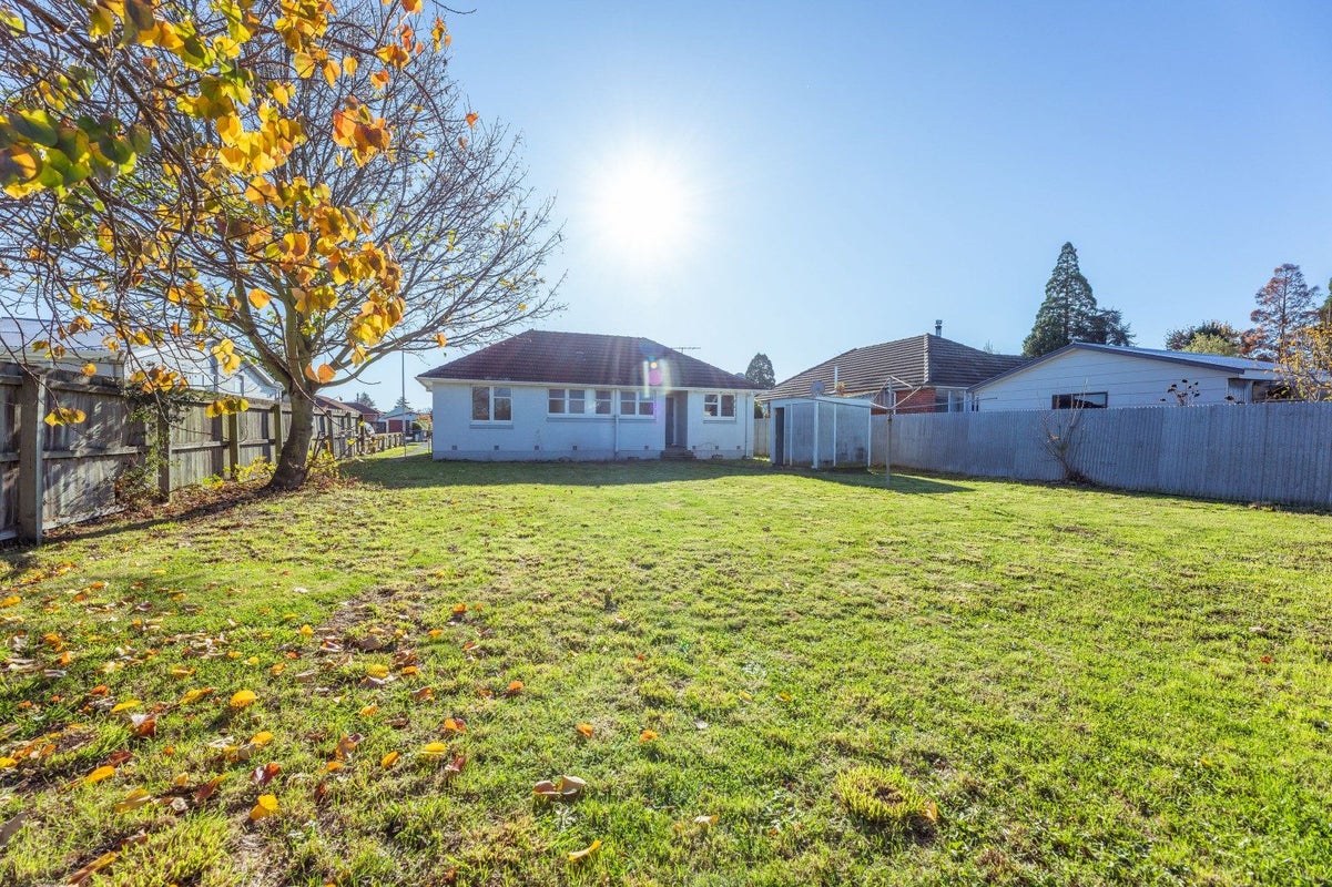 28 Davis Crescent, Netherby, Ashburton - Carousel 2