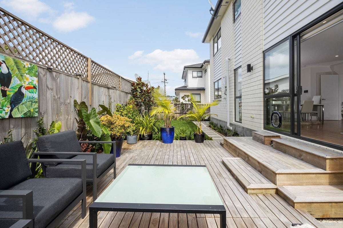 1 Pickett AV, Sandringham, Auckland - Carousel 20