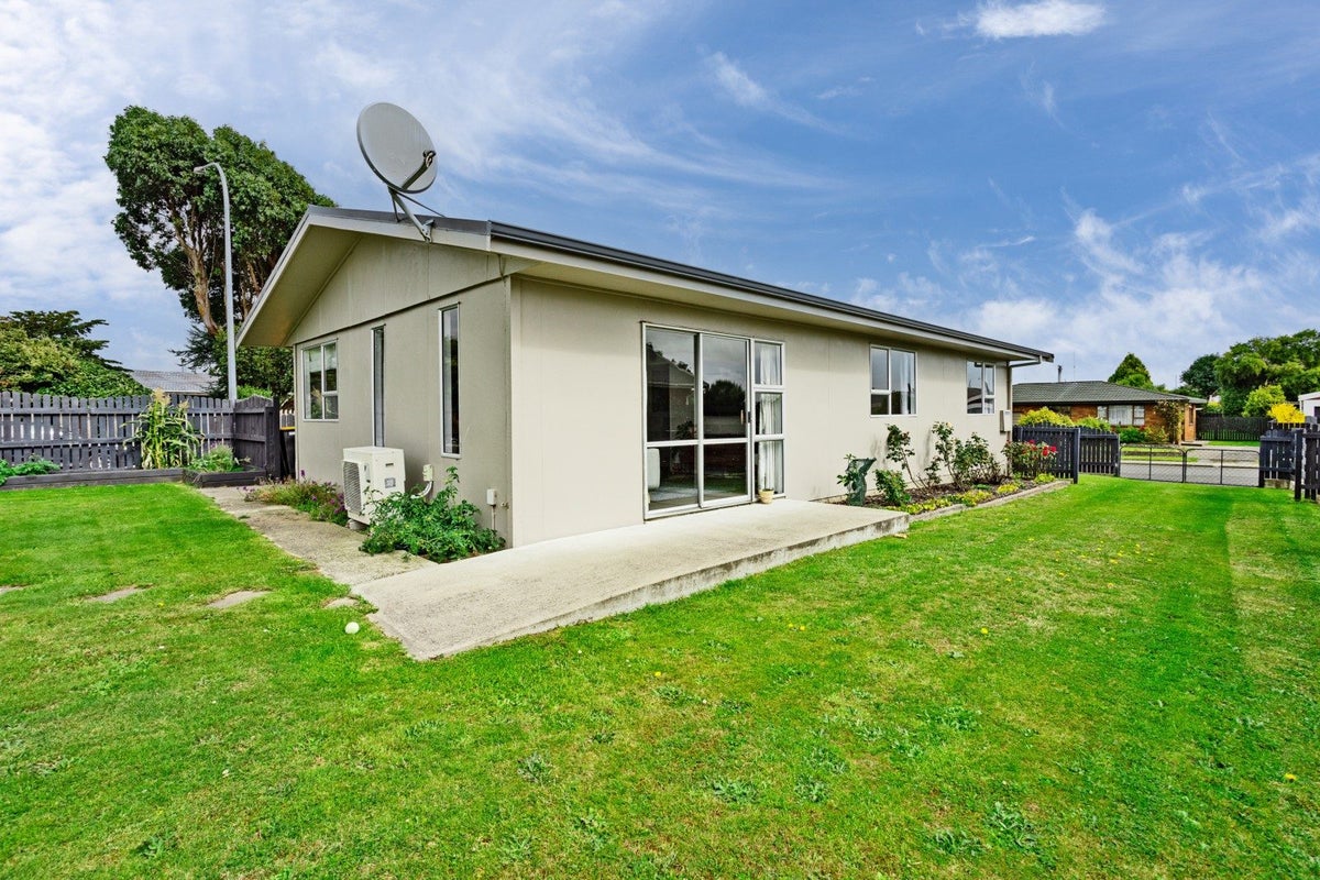 14 Iona Court, Strathern, Invercargill - Carousel 1