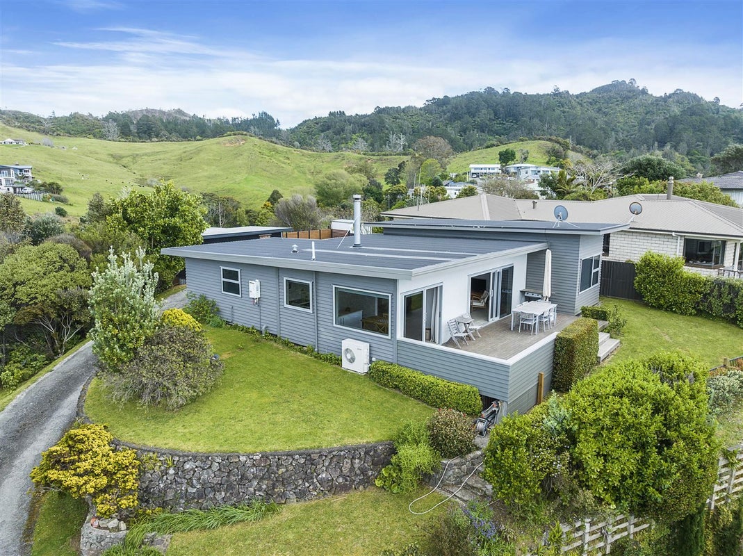 6 Jenkinson Street, Waihi Beach, Waihi Beach - Carousel 1
